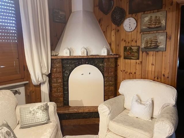 Immagine 33 di Casa semindipendente in vendita  a Massa