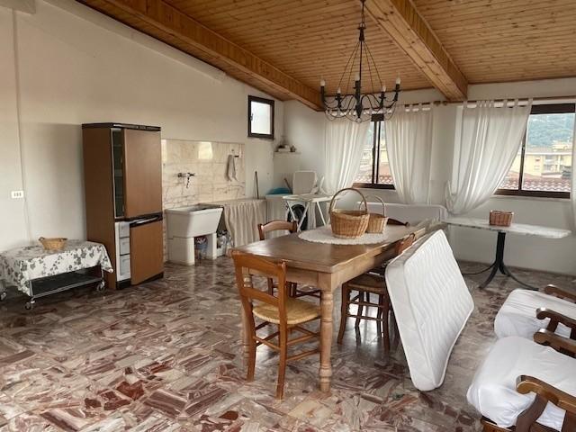 Immagine 42 di Casa semindipendente in vendita  a Massa