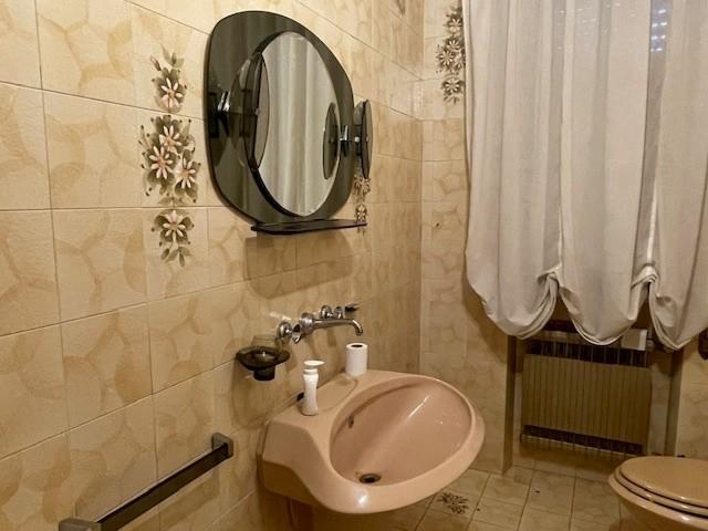 Immagine 26 di Casa semindipendente in vendita  a Massa