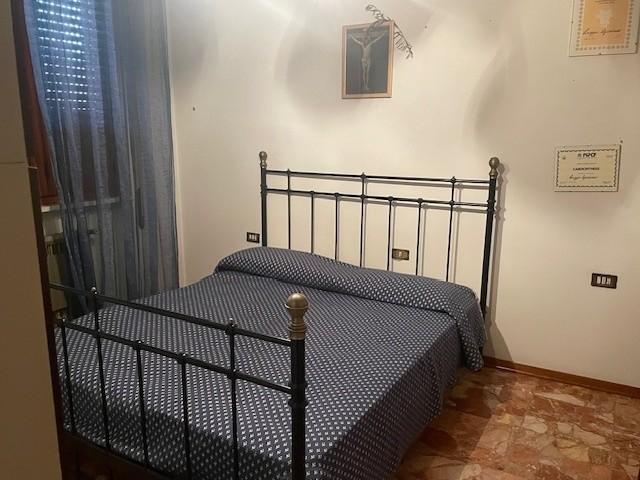 Immagine 12 di Casa semindipendente in vendita  a Massa