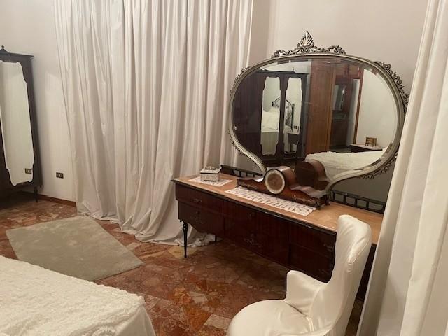 Immagine 20 di Casa semindipendente in vendita  a Massa