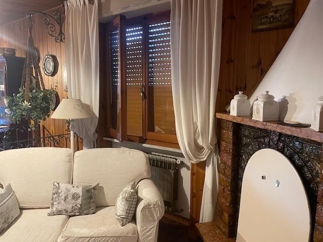 Immagine 34 di Casa semindipendente in vendita  a Massa