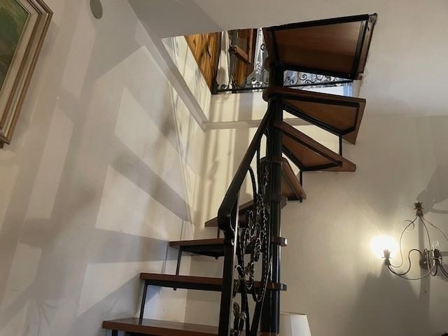 Immagine 29 di Casa semindipendente in vendita  a Massa