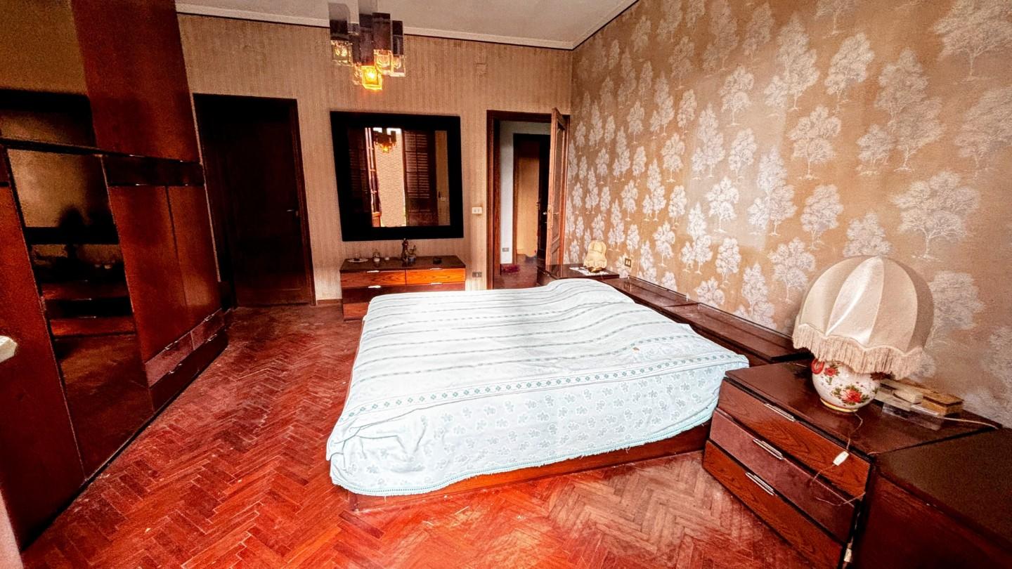 Immagine 16 di Villa in vendita  a Cascina