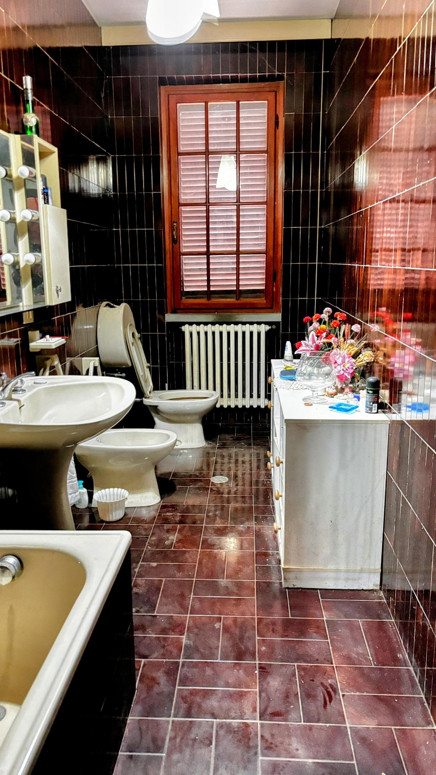 Immagine 18 di Villa in vendita  a Cascina