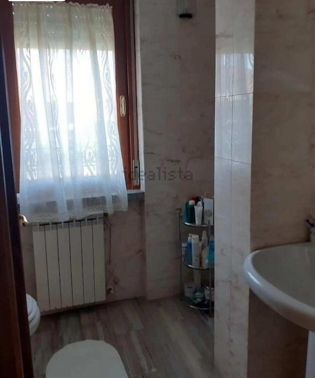 Immagine 21 di Appartamento in vendita  a Carrara