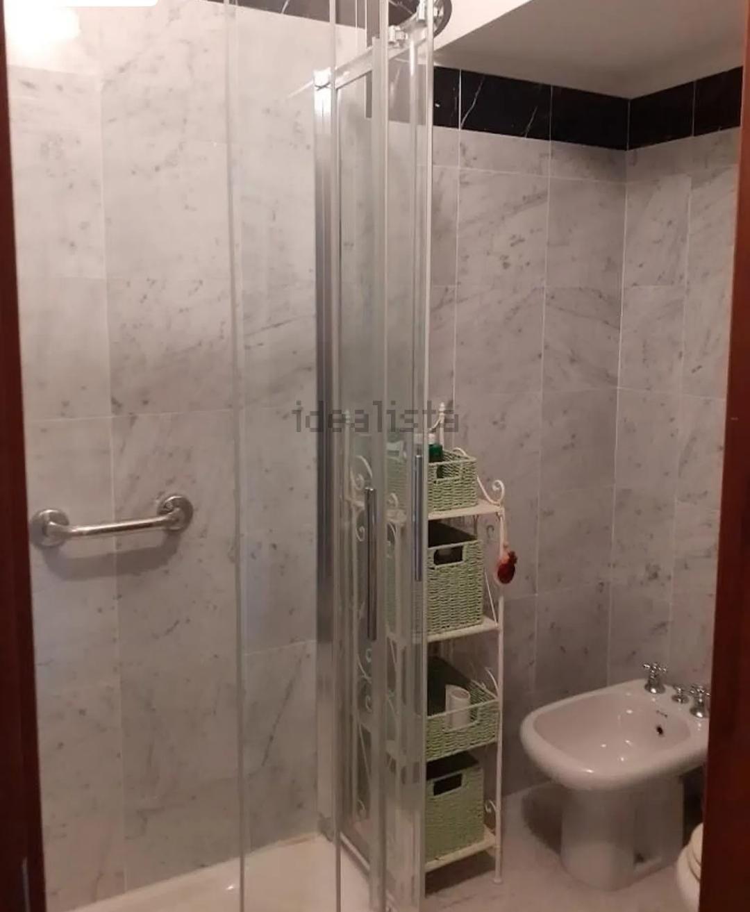 Immagine 22 di Appartamento in vendita  a Carrara