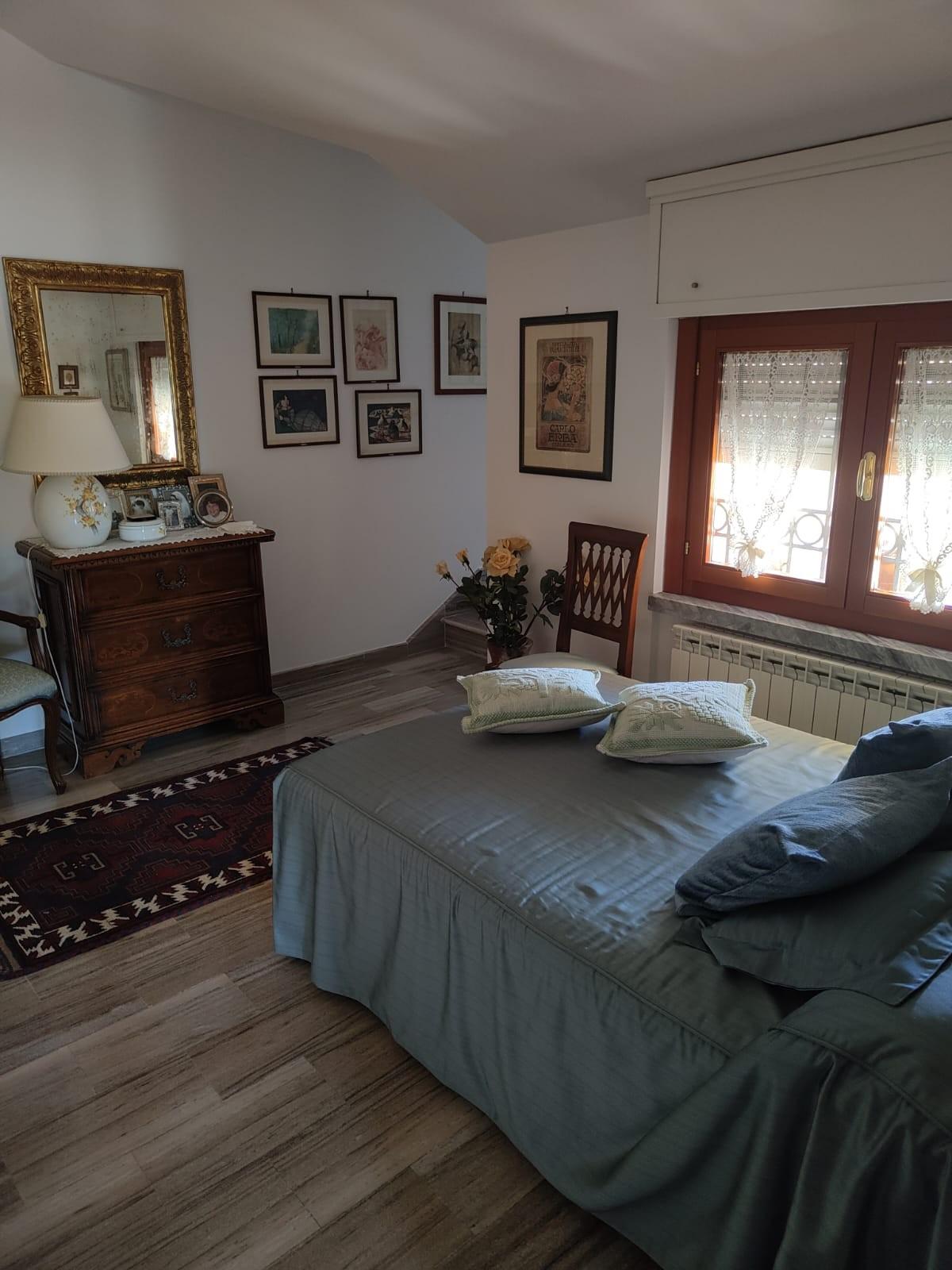 Immagine 6 di Appartamento in vendita  a Carrara