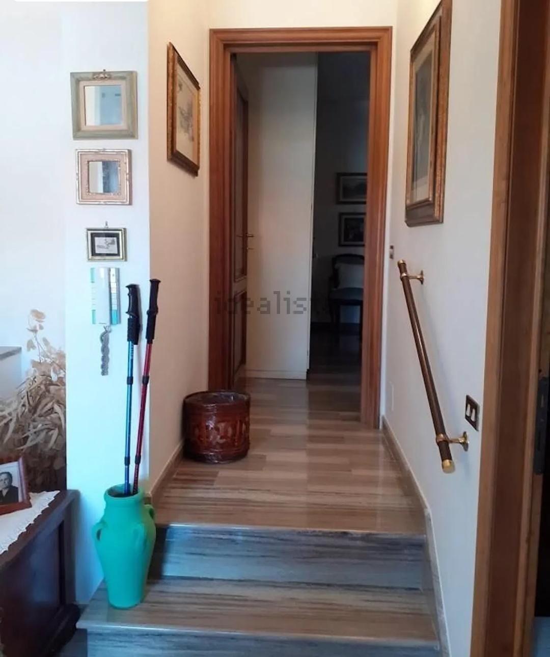 Immagine 10 di Appartamento in vendita  a Carrara