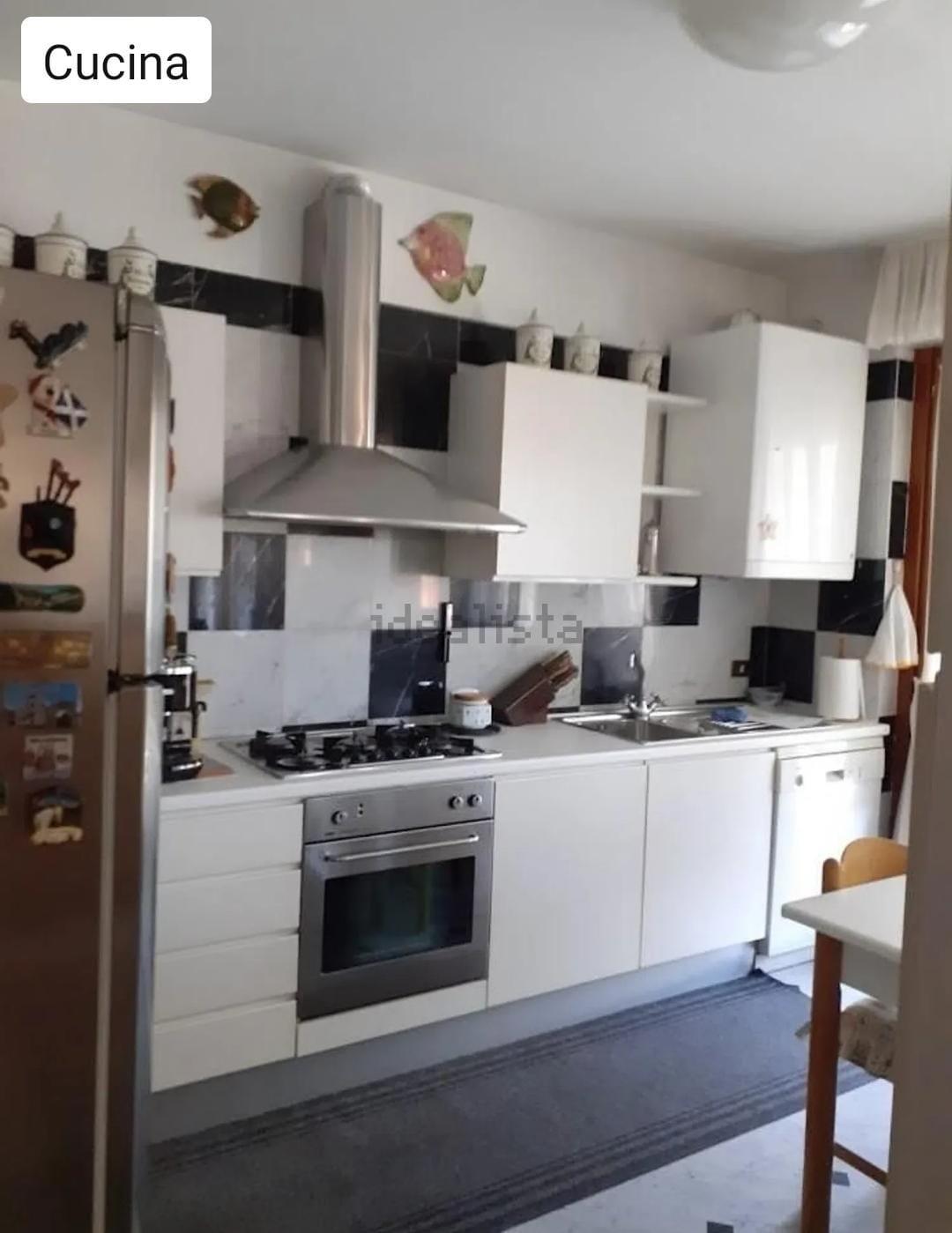 Immagine 3 di Appartamento in vendita  a Carrara