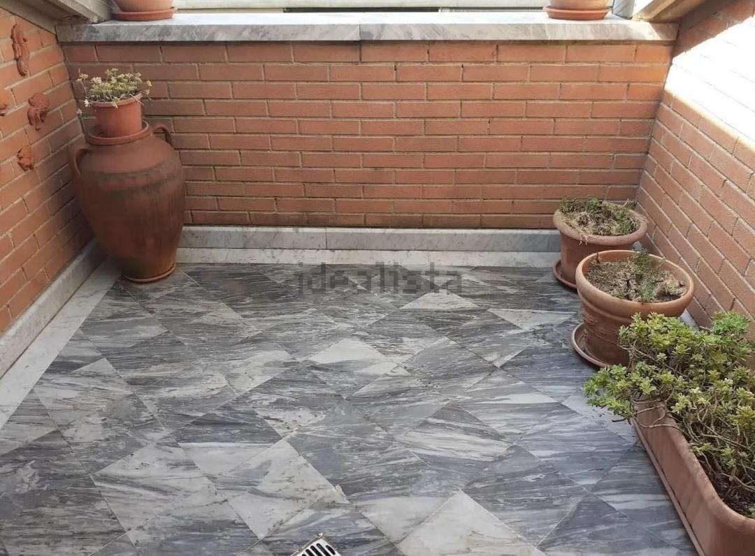 Immagine 23 di Appartamento in vendita  a Carrara