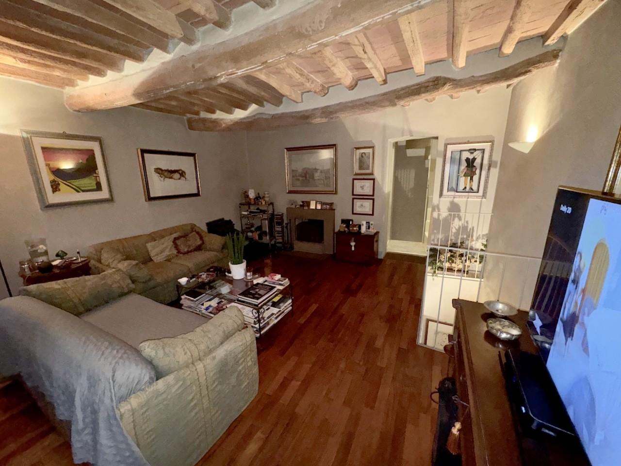 Immagine 20 di Terratetto in vendita  a Calci