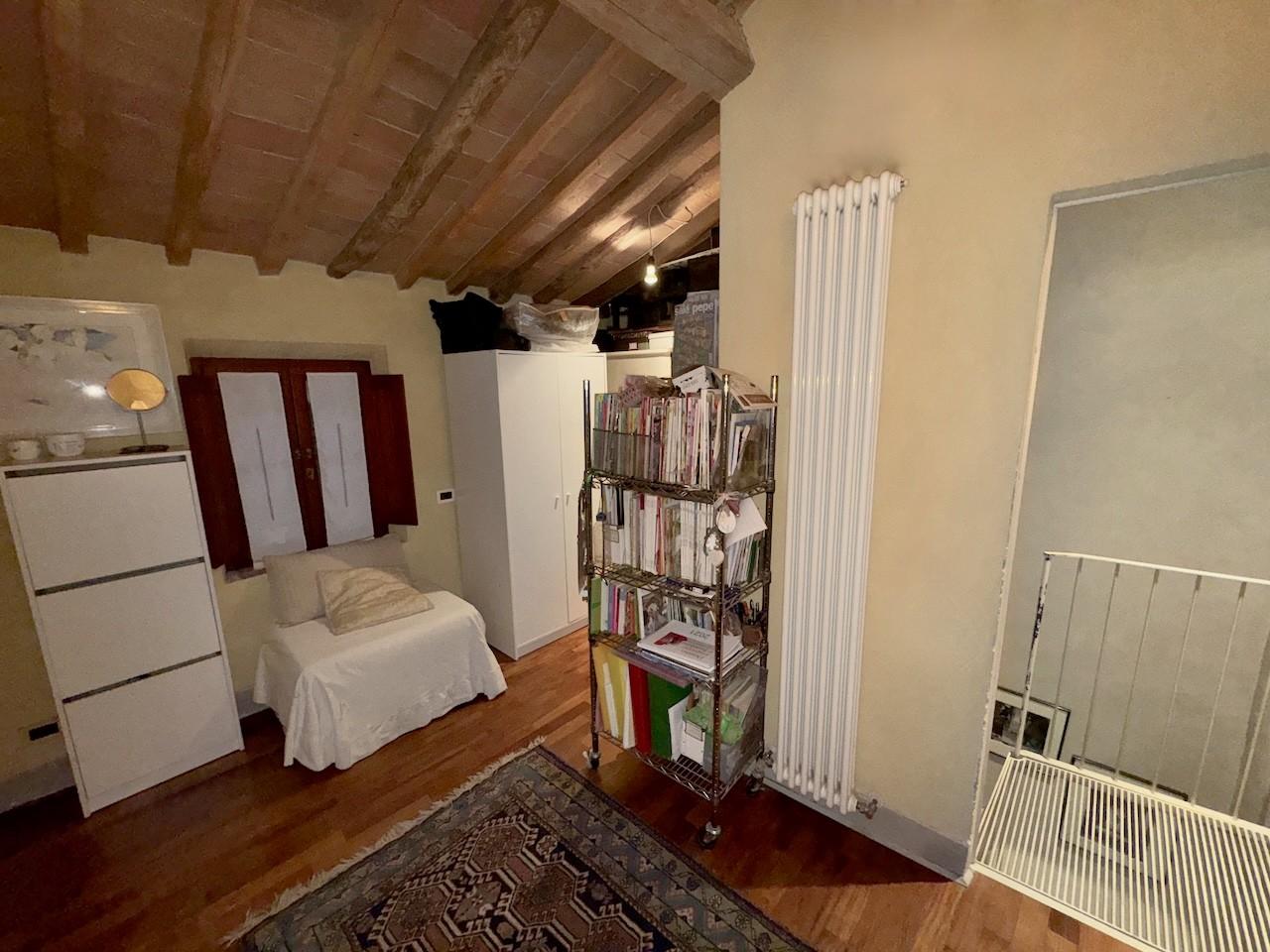 Immagine 33 di Terratetto in vendita  a Calci