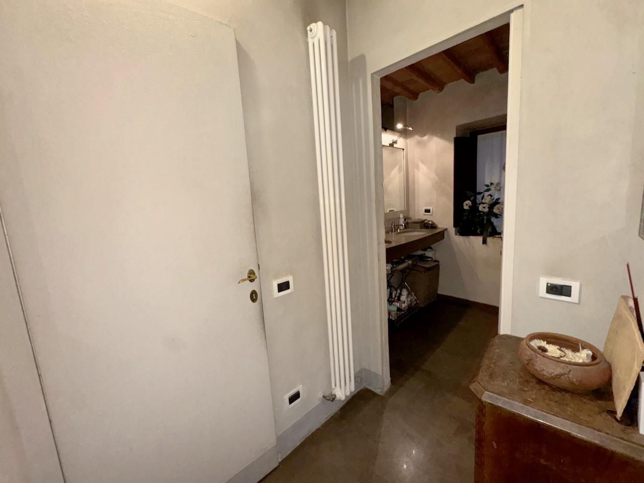 Immagine 25 di Terratetto in vendita  a Calci