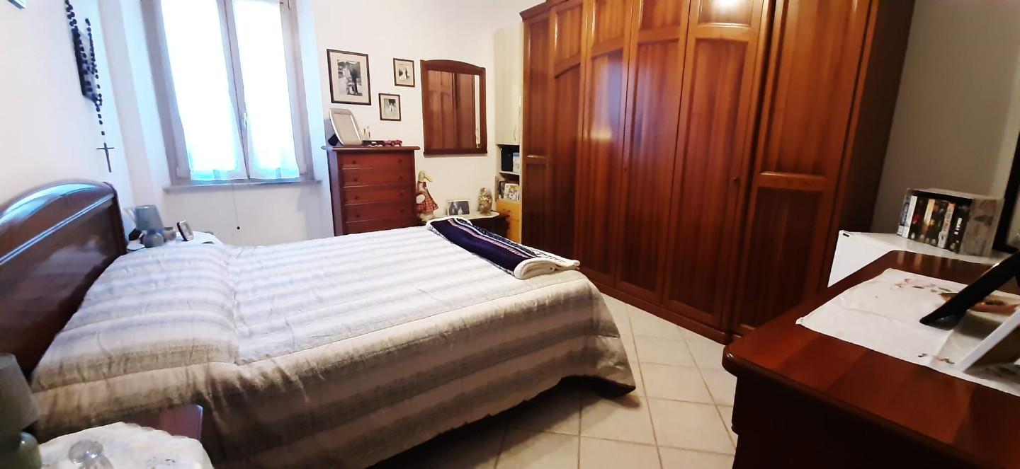 Immagine 9 di Appartamento in vendita  a Cecina