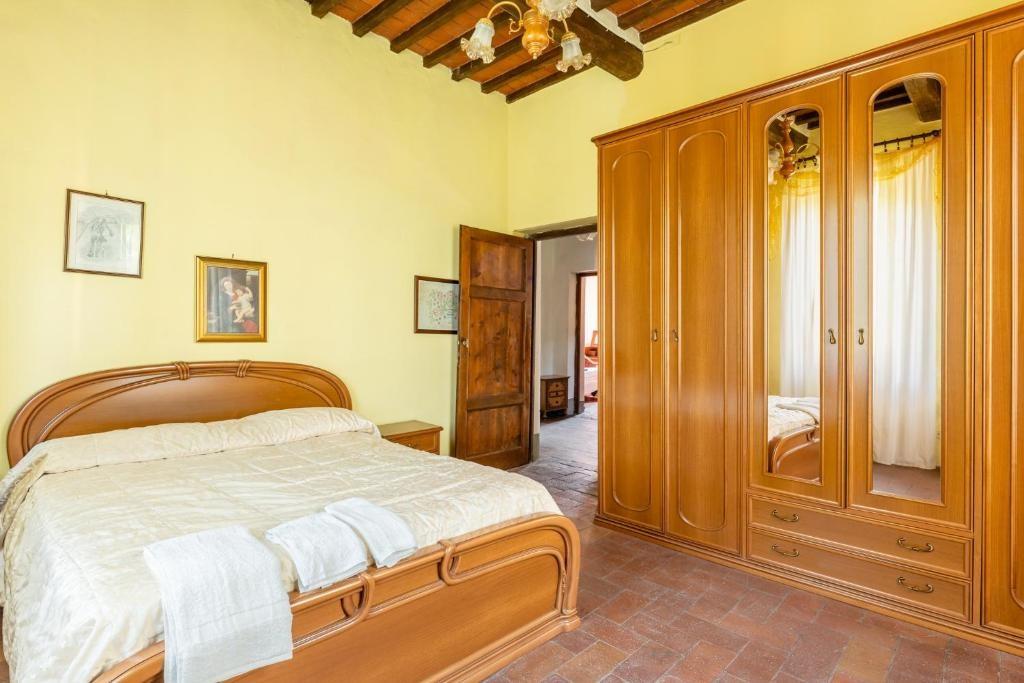 Immagine 17 di Villa in vendita  a Borgo A Mozzano