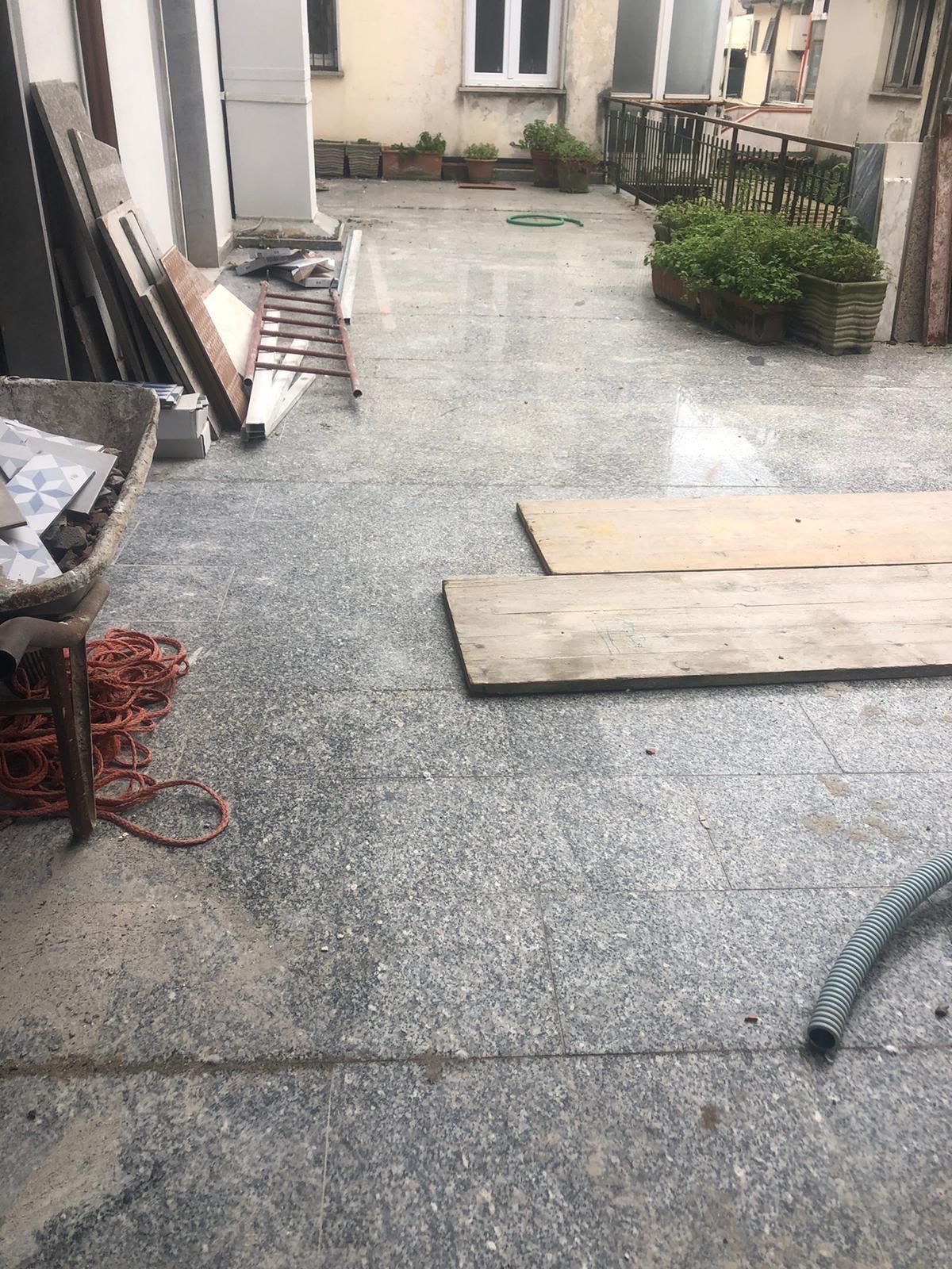 Immagine 8 di Appartamento in vendita  a Viareggio