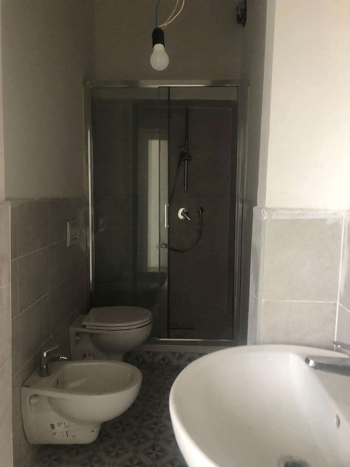 Immagine 9 di Appartamento in vendita  a Viareggio