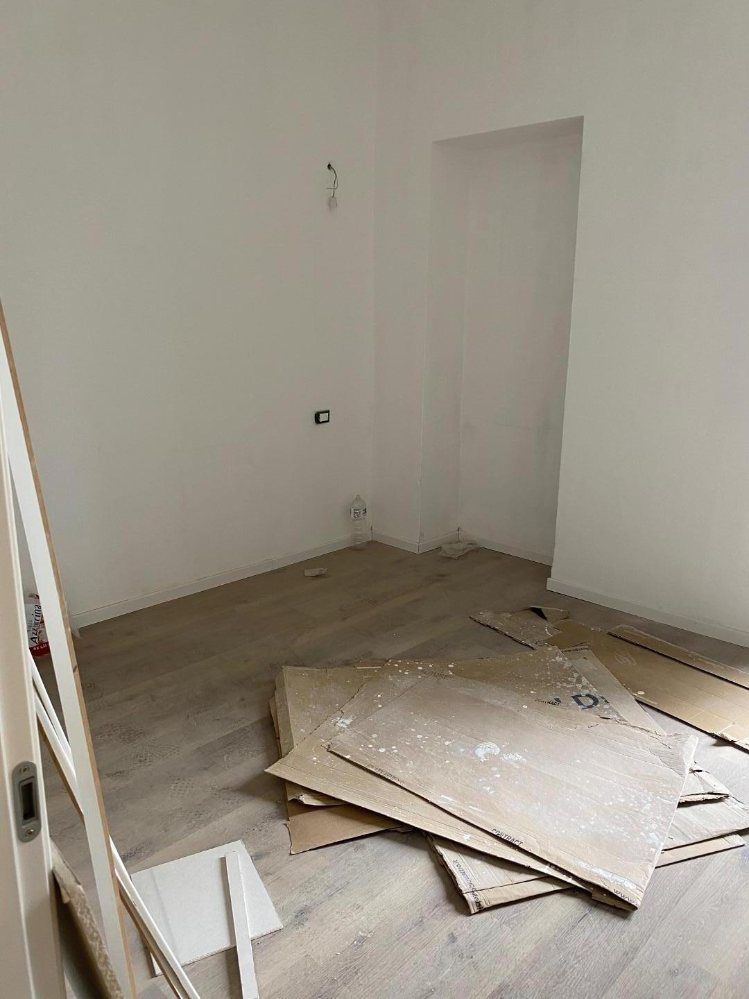 Immagine 19 di Appartamento in vendita  a Viareggio