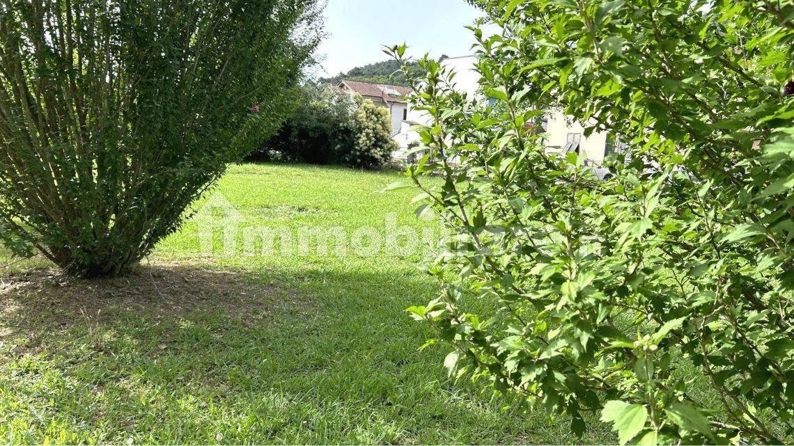 Immagine 11 di Appartamento in vendita  a Ameglia