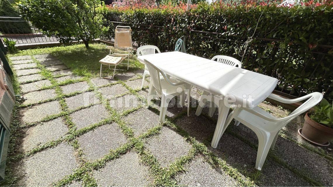 Immagine 10 di Appartamento in vendita  a Ameglia