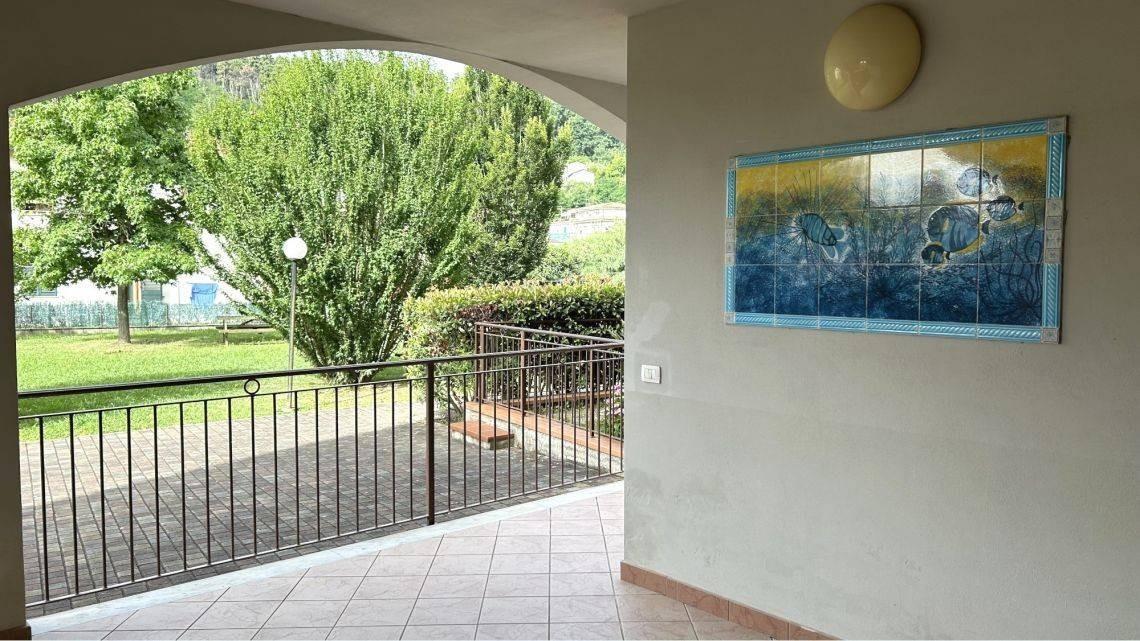 Immagine 12 di Appartamento in vendita  a Ameglia