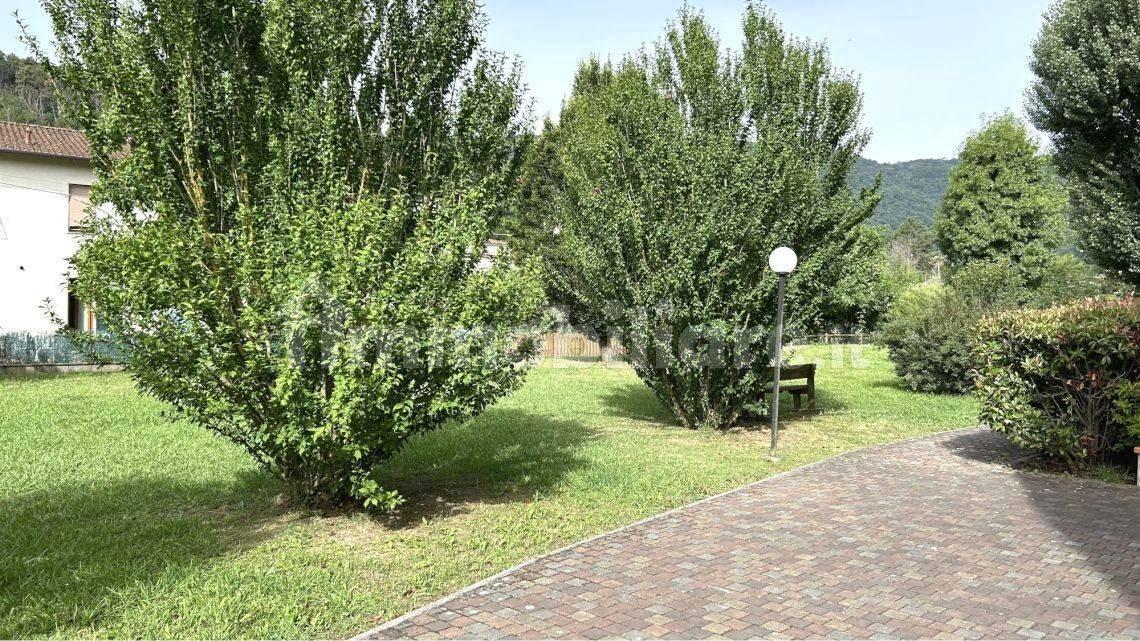 Immagine 2 di Appartamento in vendita  a Ameglia