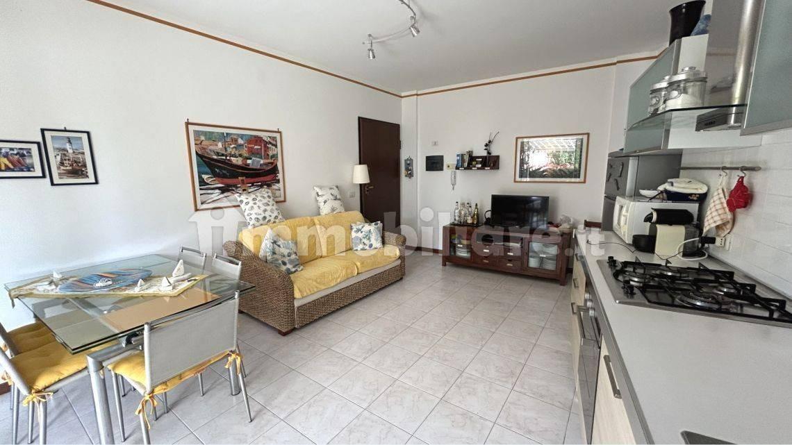 Immagine 15 di Appartamento in vendita  a Ameglia