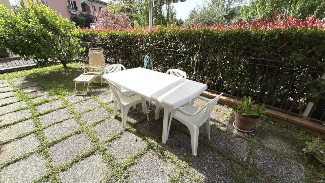 Immagine 7 di Appartamento in vendita  a Ameglia