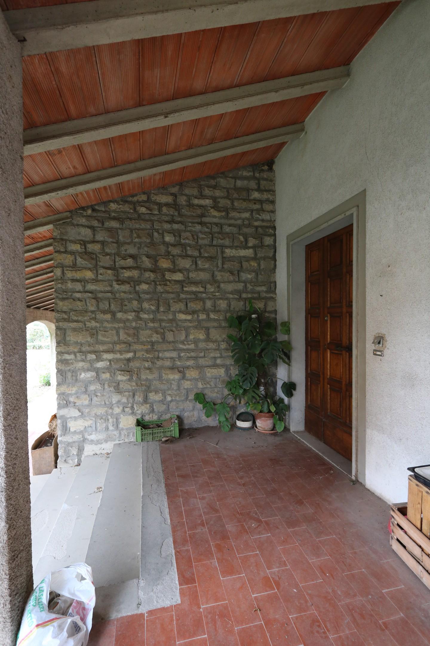 Immagine 18 di Villa in vendita  a Cascina