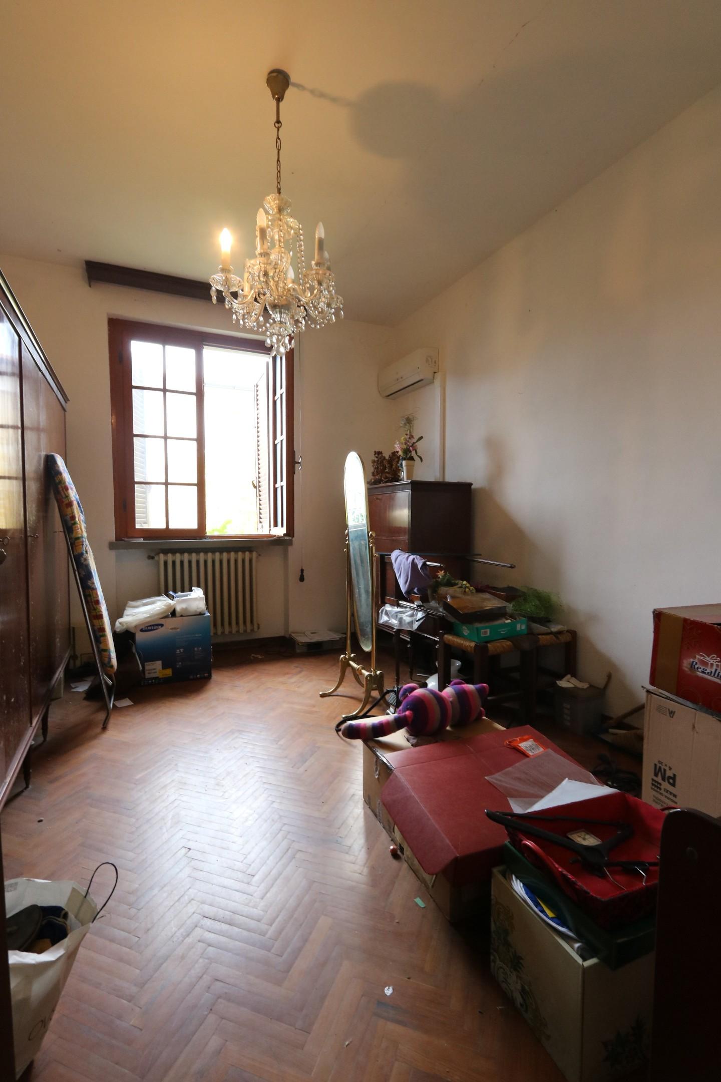 Immagine 11 di Villa in vendita  a Cascina