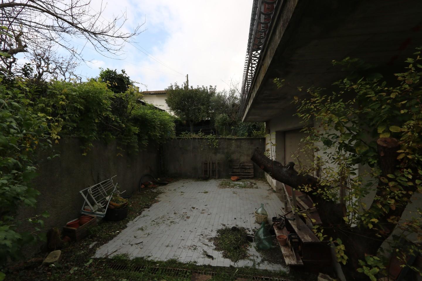 Immagine 20 di Villa in vendita  a Cascina