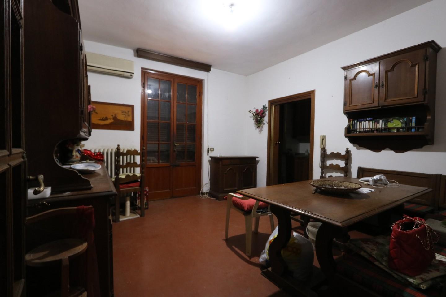 Immagine 10 di Villa in vendita  a Cascina