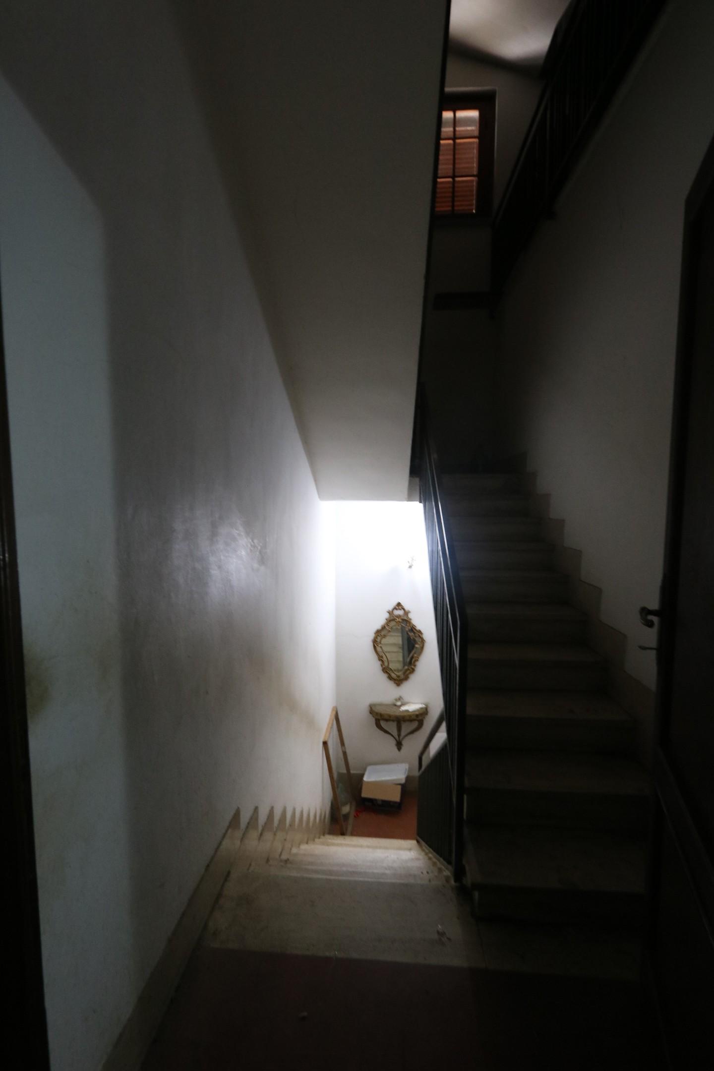 Immagine 15 di Villa in vendita  a Cascina