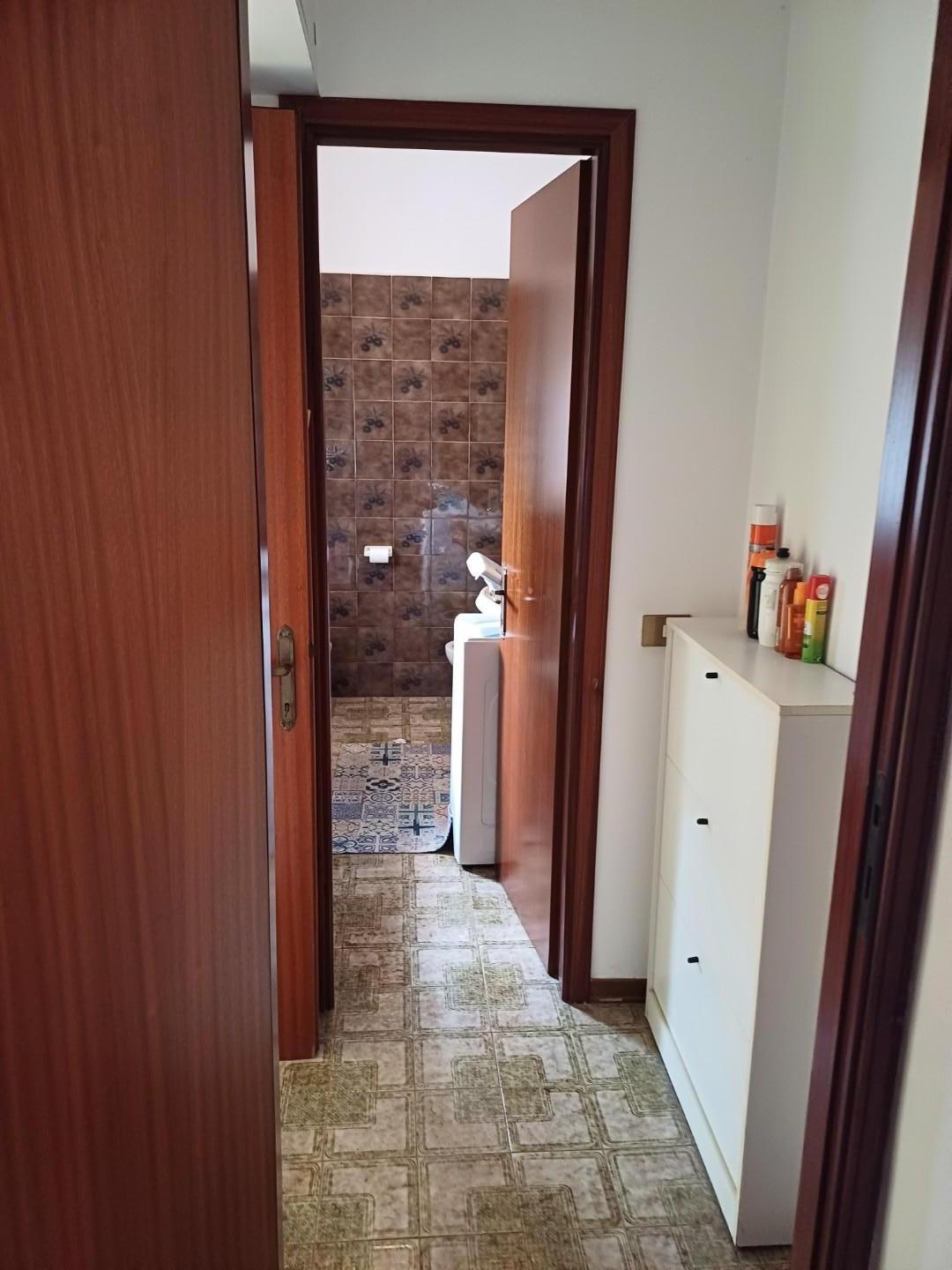 Immagine 8 di Appartamento in vendita  a Ortonovo