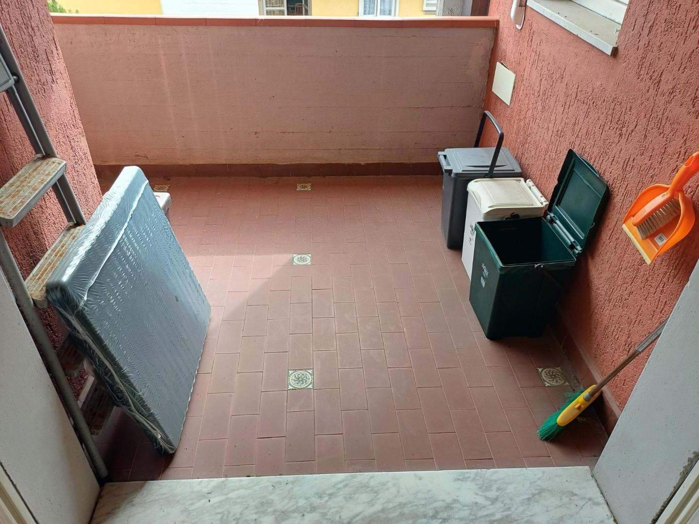 Immagine 6 di Appartamento in vendita  a Ortonovo