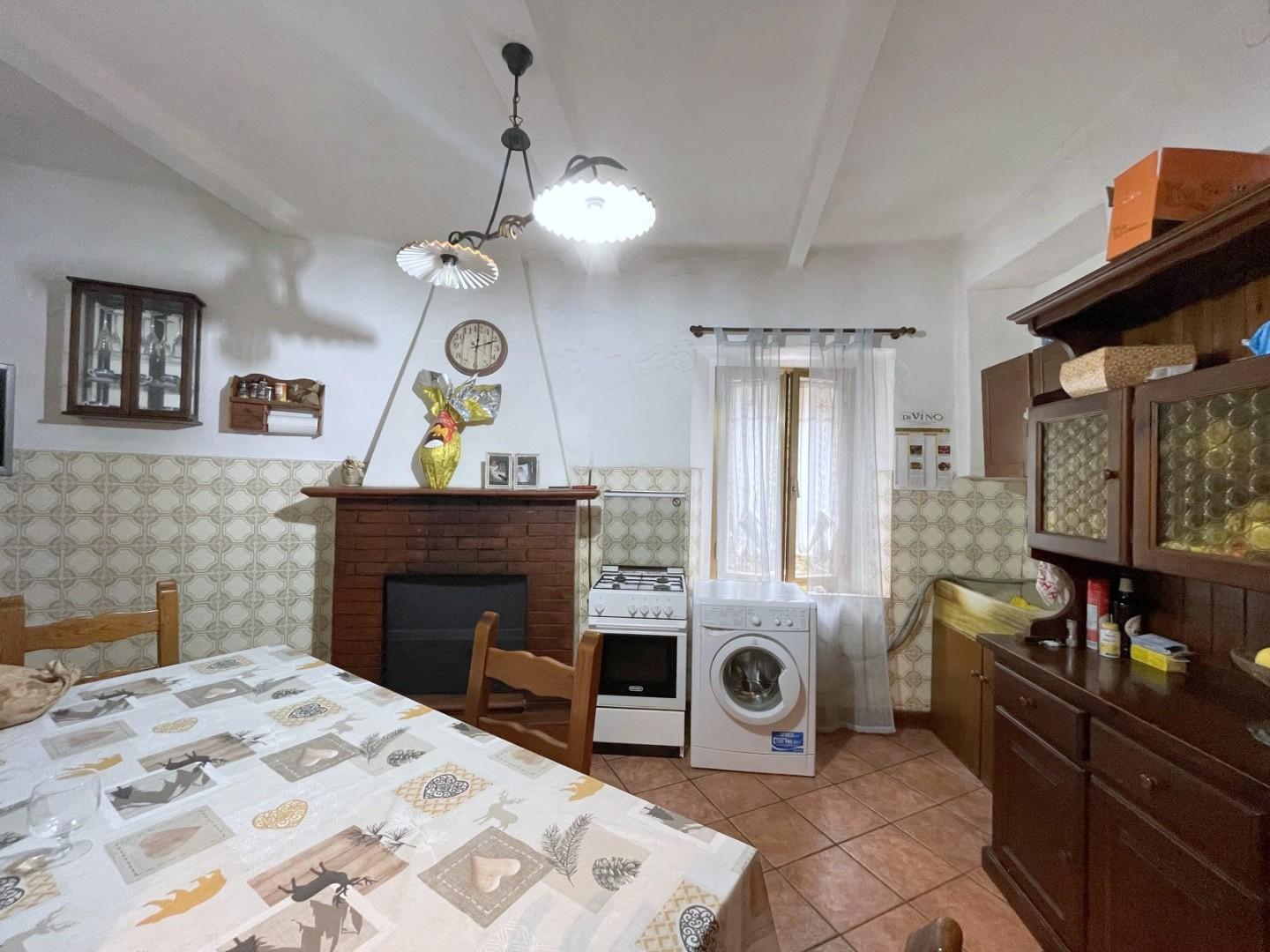 Immagine 4 di Terratetto in vendita  a Montignoso