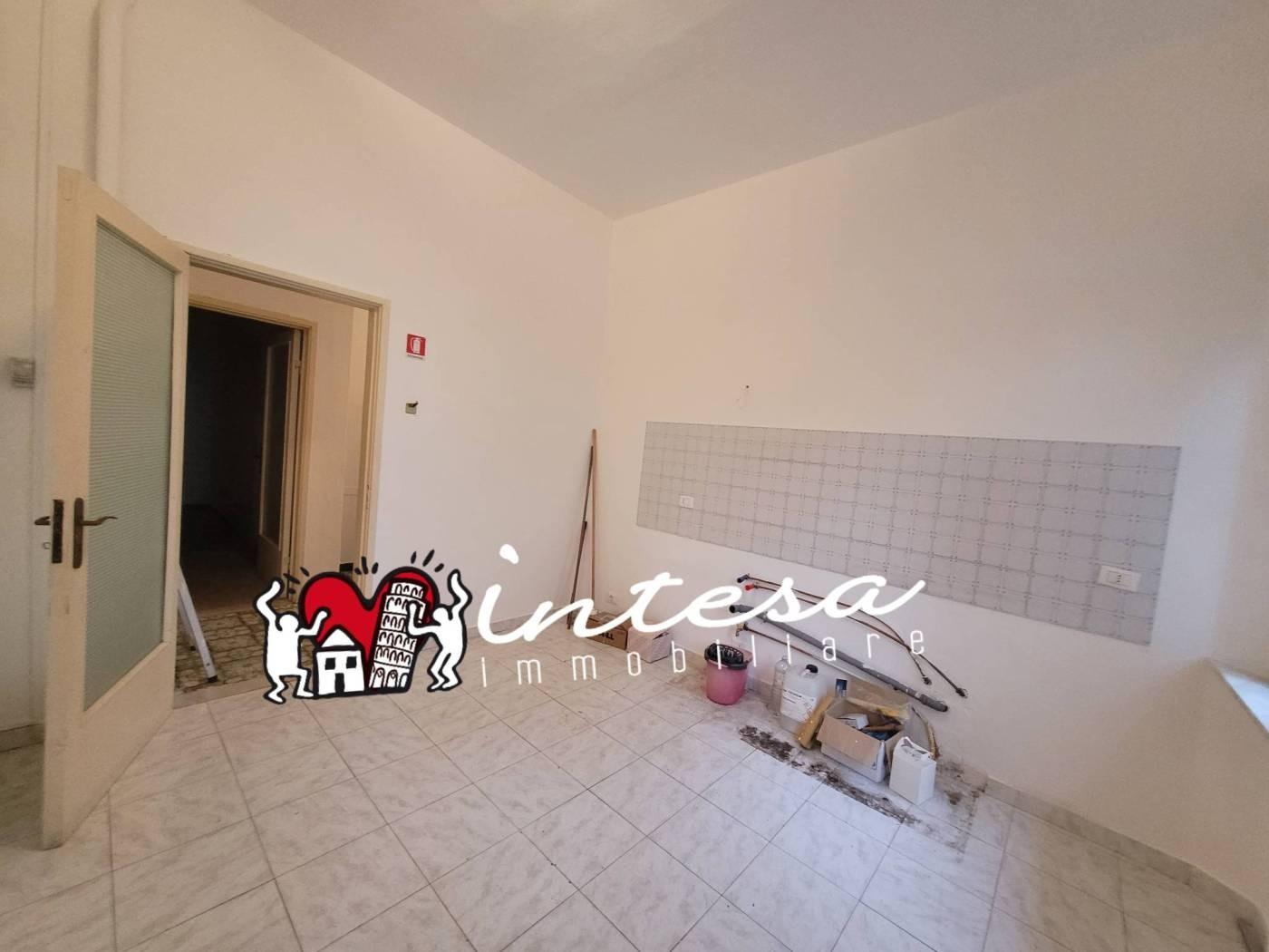 Immagine 27 di Villa in vendita  a Pisa