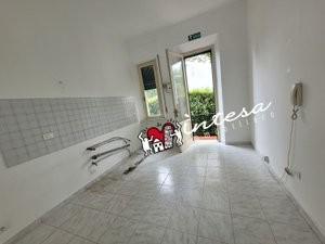 Immagine 18 di Villa in vendita  a Pisa