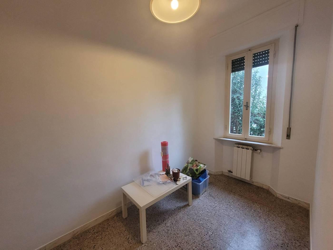 Immagine 25 di Villa in vendita  a Pisa