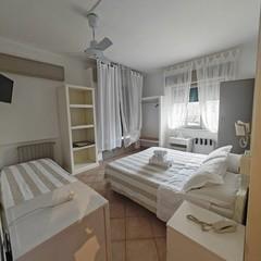 Immagine 25 di Albergo/B&B/Residence in vendita  a Massa