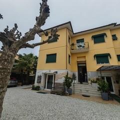 Immagine 2 di Albergo/B&B/Residence in vendita  a Massa