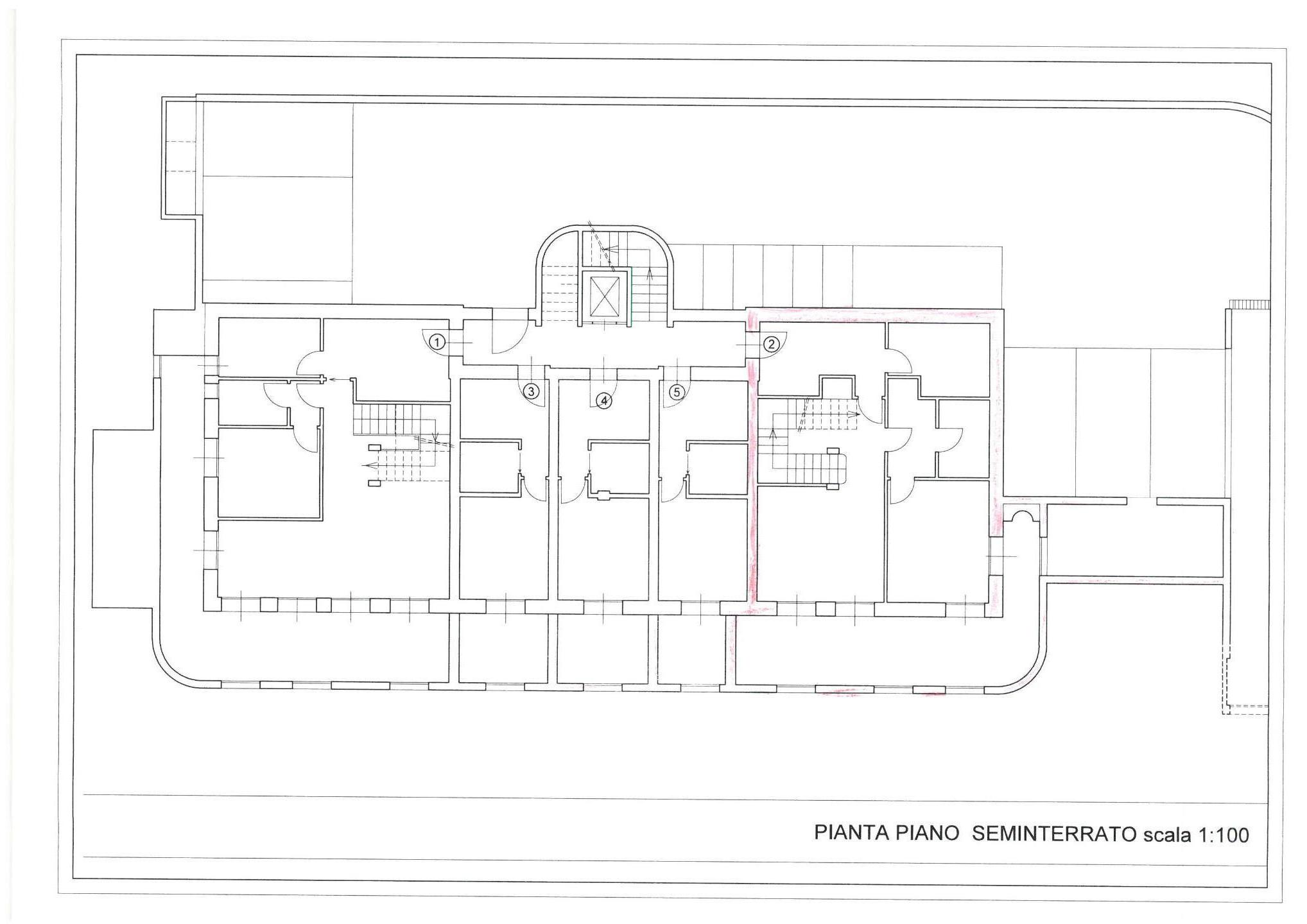 Immagine 9 di Appartamento in vendita  a Viareggio