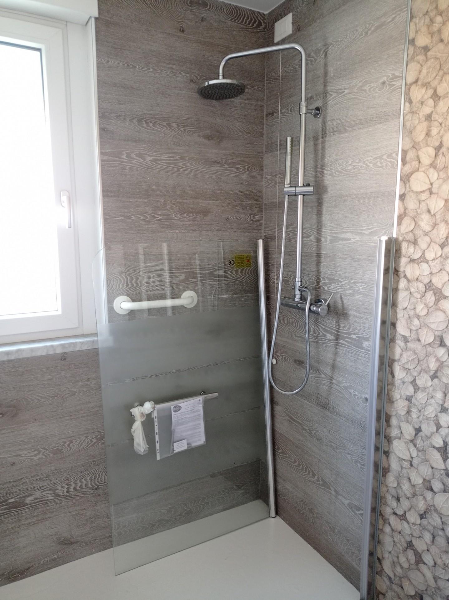 Immagine 10 di Appartamento in vendita  a Massa