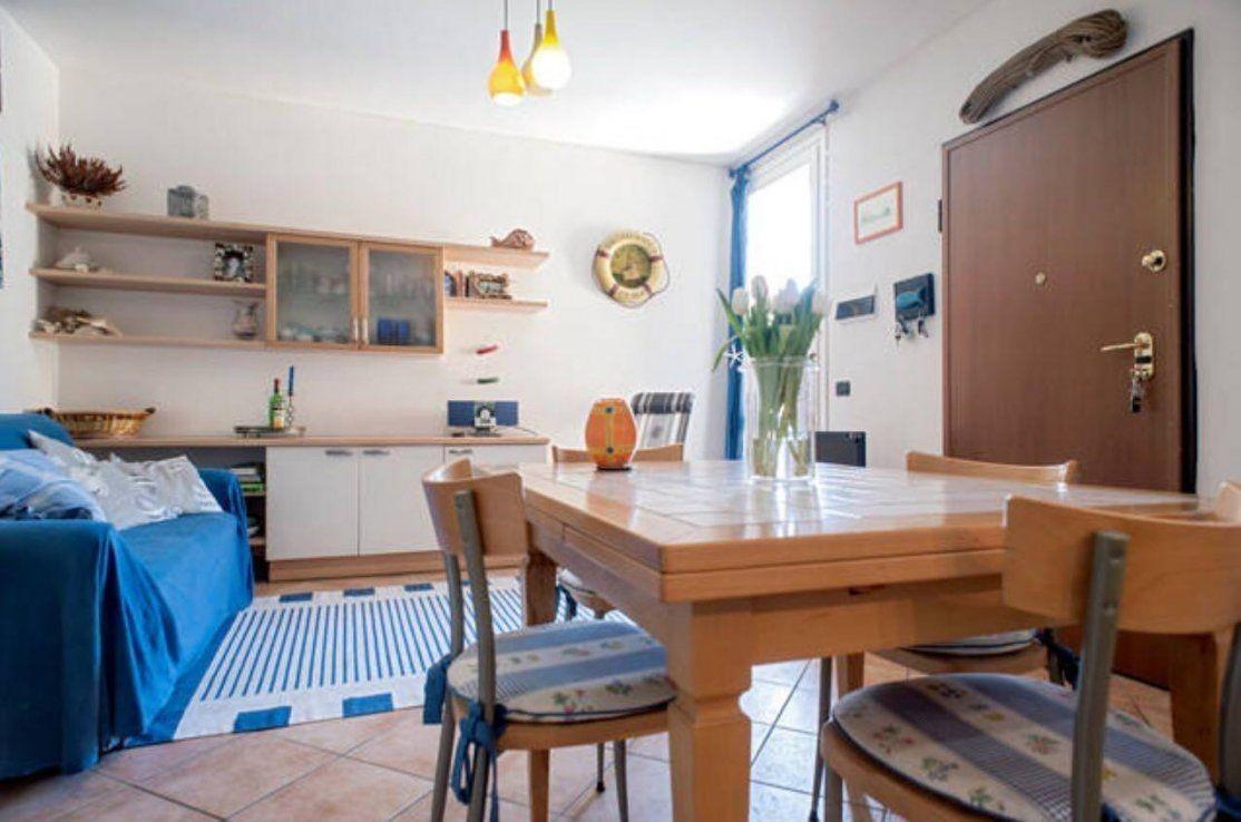 Immagine 11 di Appartamento in vendita  a Ameglia