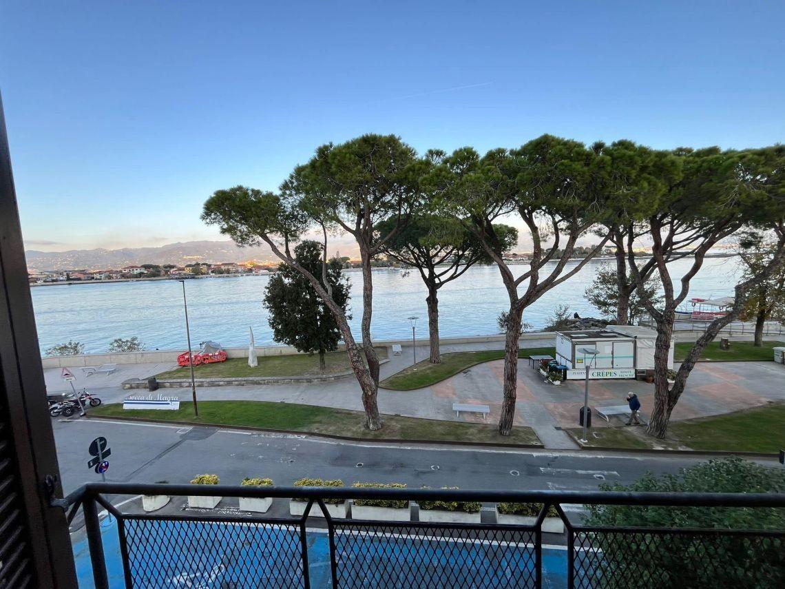 Immagine 22 di Appartamento in vendita  a Ameglia