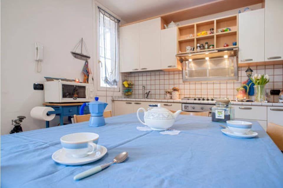 Immagine 10 di Appartamento in vendita  a Ameglia