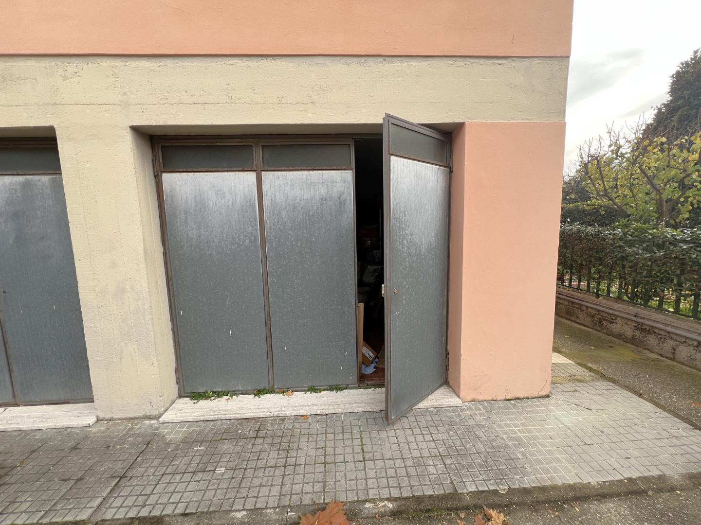 Immagine 21 di Appartamento in vendita  a Cascina