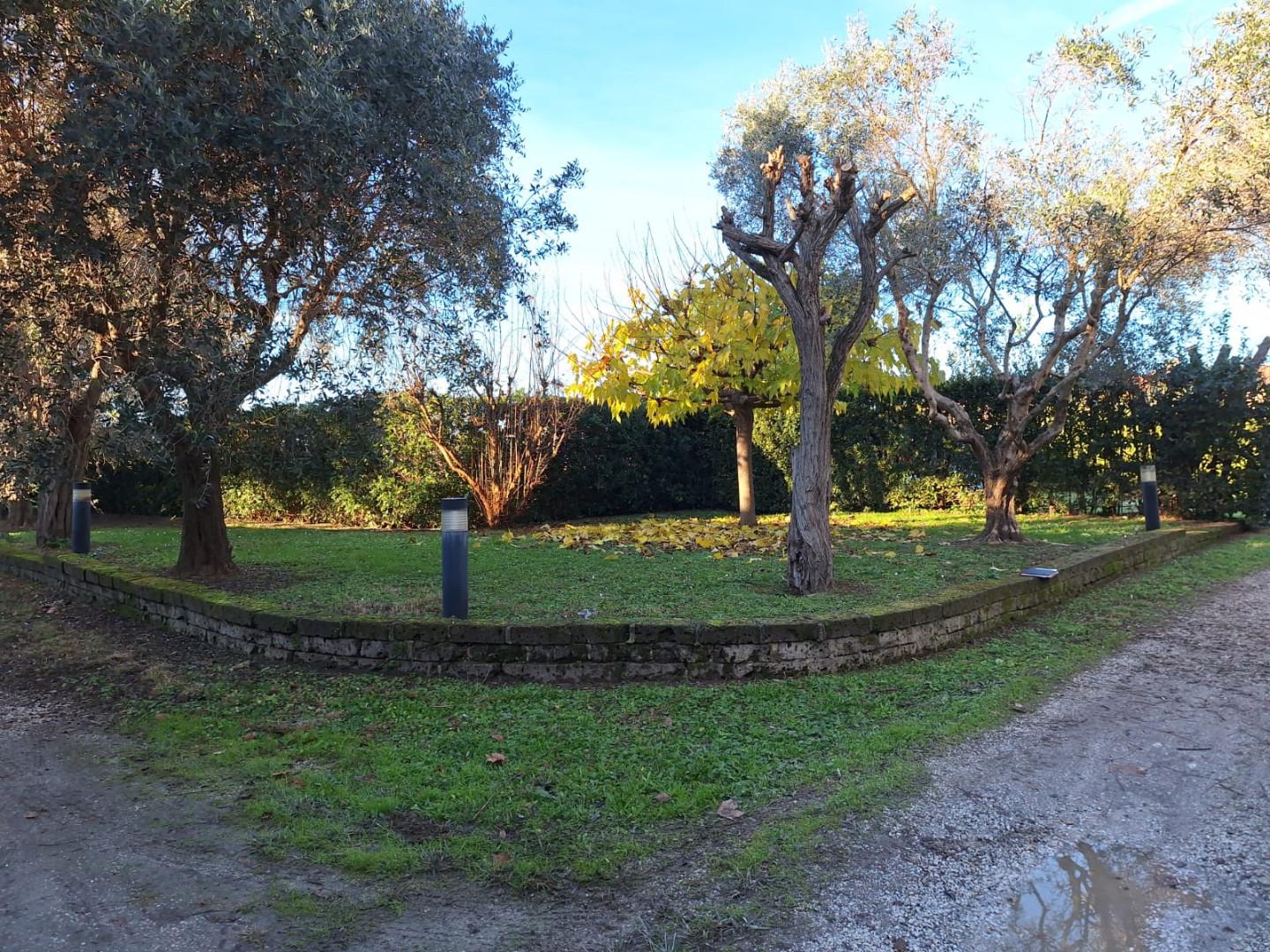 Immagine 1 di Rustico / casale in vendita  a Cascina