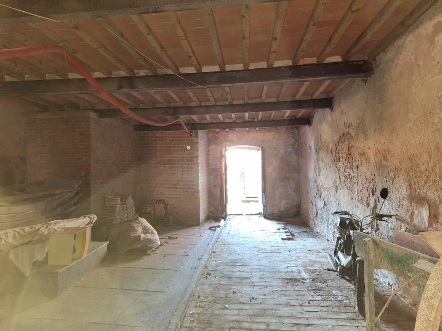 Immagine 23 di Rustico / casale in vendita  a Cascina